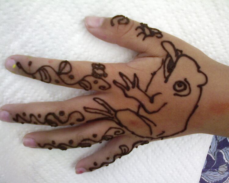 File:Henna-SP A1355.jpg